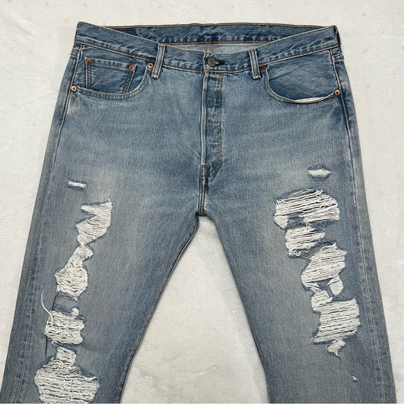 Levi’s 501 Ripped Jeans - Picture 3 of 10